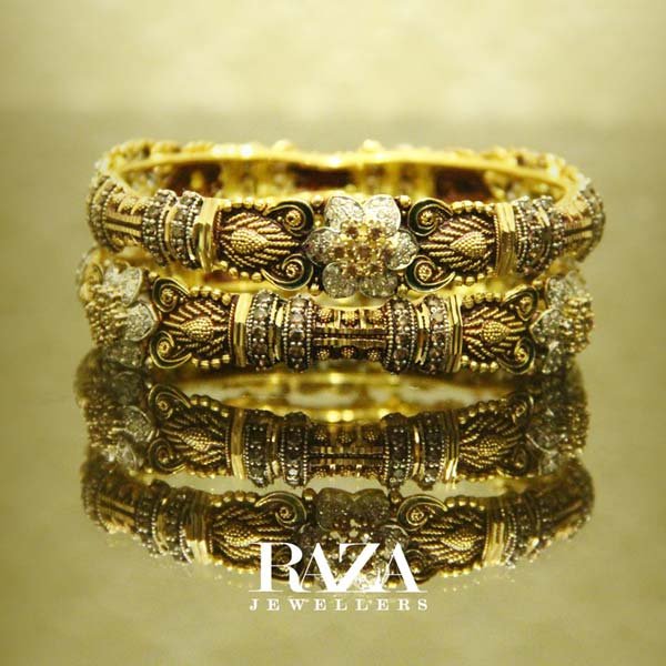Divine Antique Gold Bangel