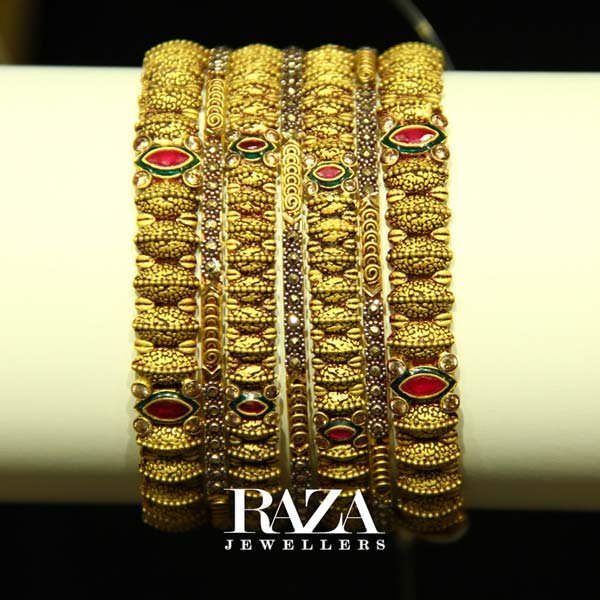 Gold-bangle