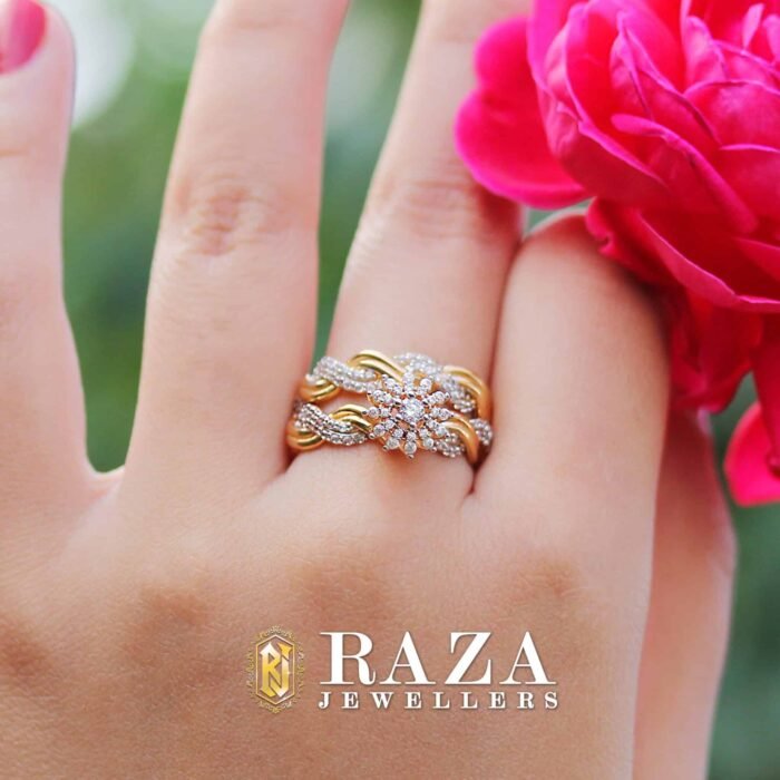 GOLD CROWN RING