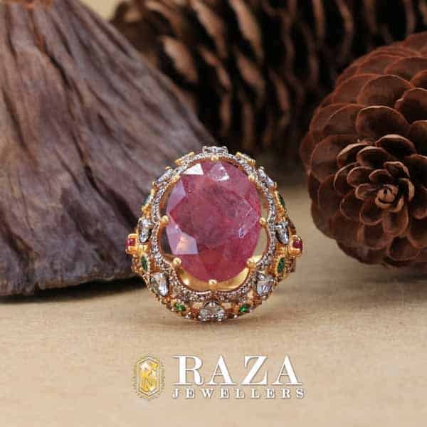 ANTIQUE GOLD RING