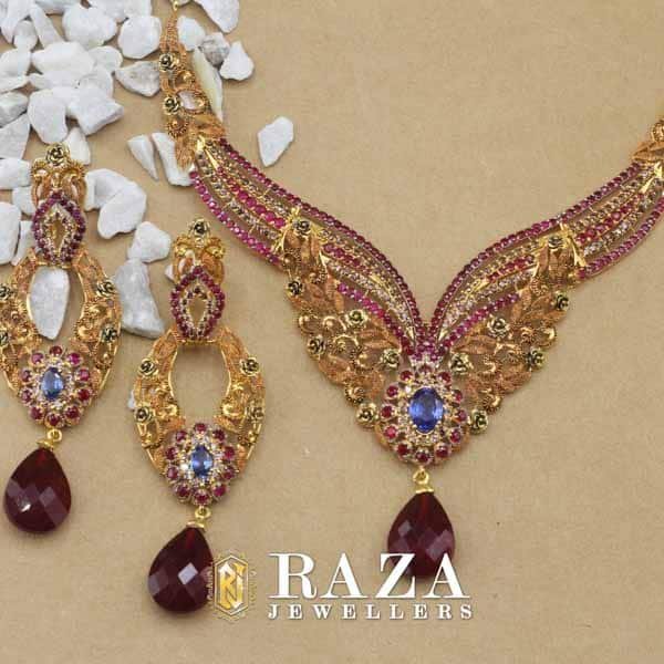 GOLD NECKLACE SET