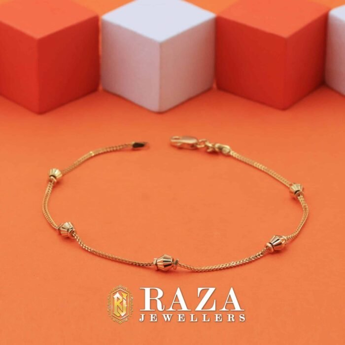 GOLD CHAIN BRACELET