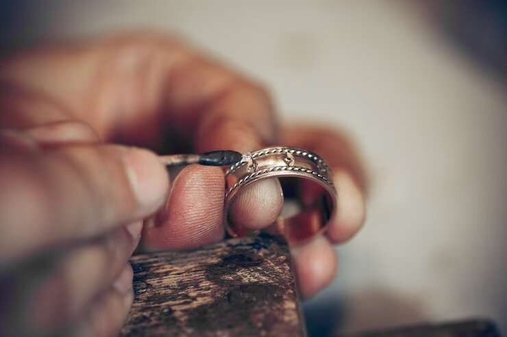 The Glittering History of Gold Jewelry