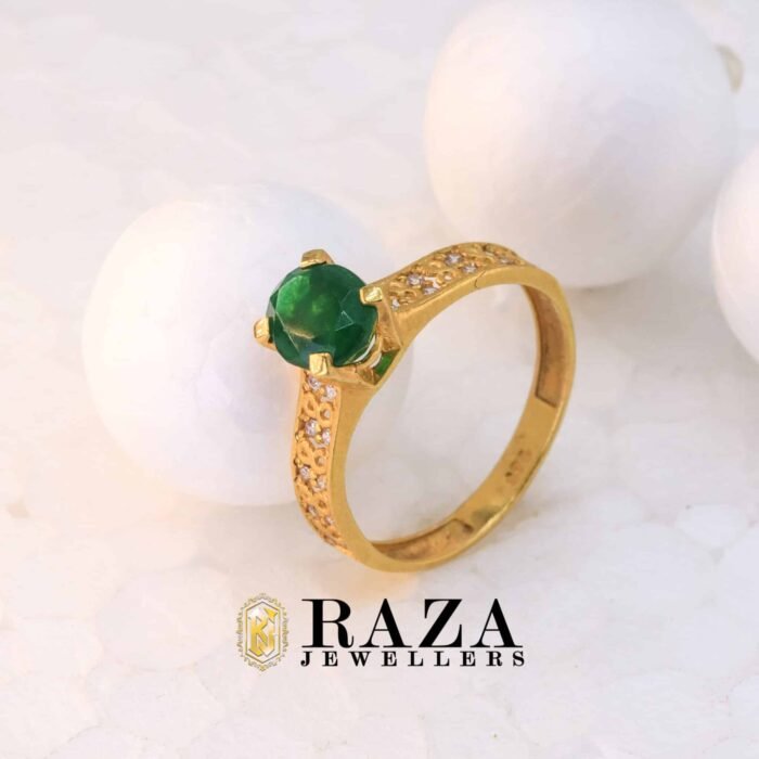 EMERALD GOLD RING