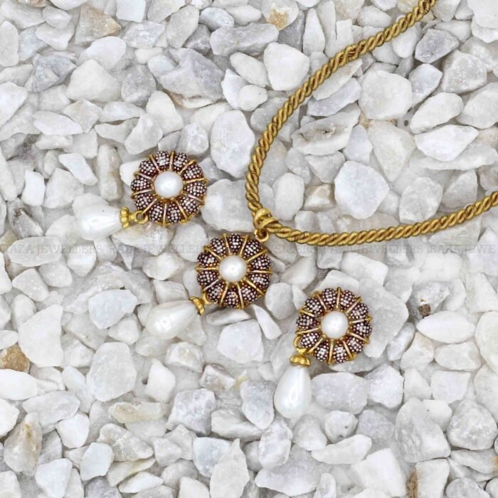 Pearls Gold Locket Set