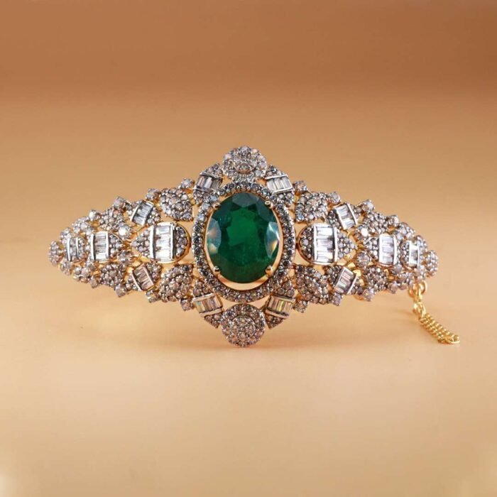 EMERALD DIAMOND STYLE BRACELET