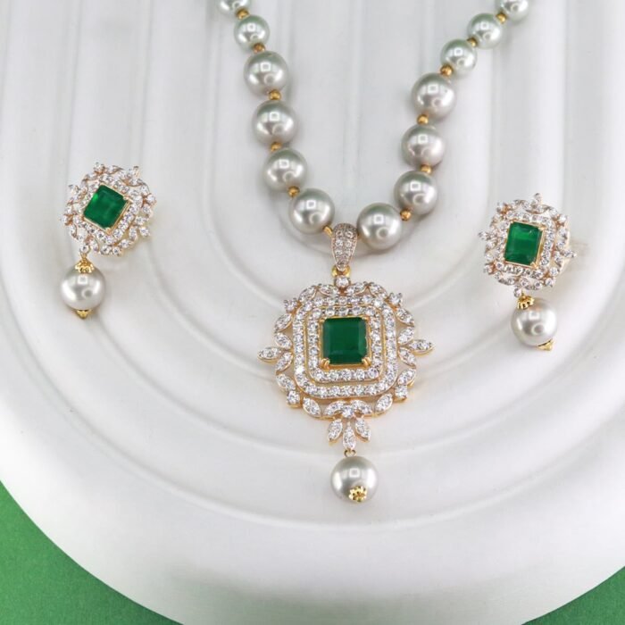 Emerald Gold Locket Set – Buy Online Jewellery