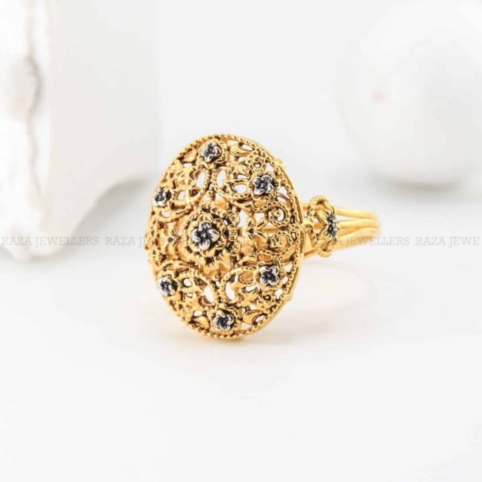 SAPPHIRE Gold Ring