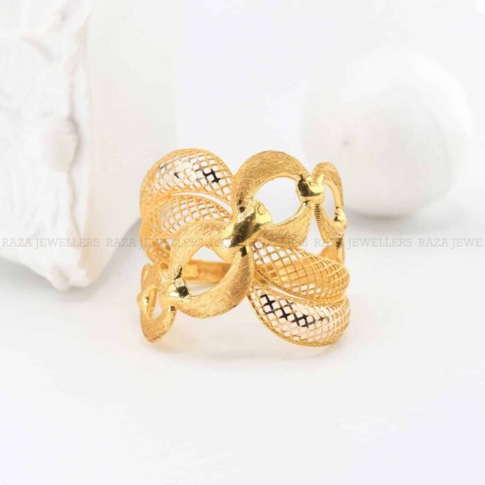 SAPPHIRE Gold Ring