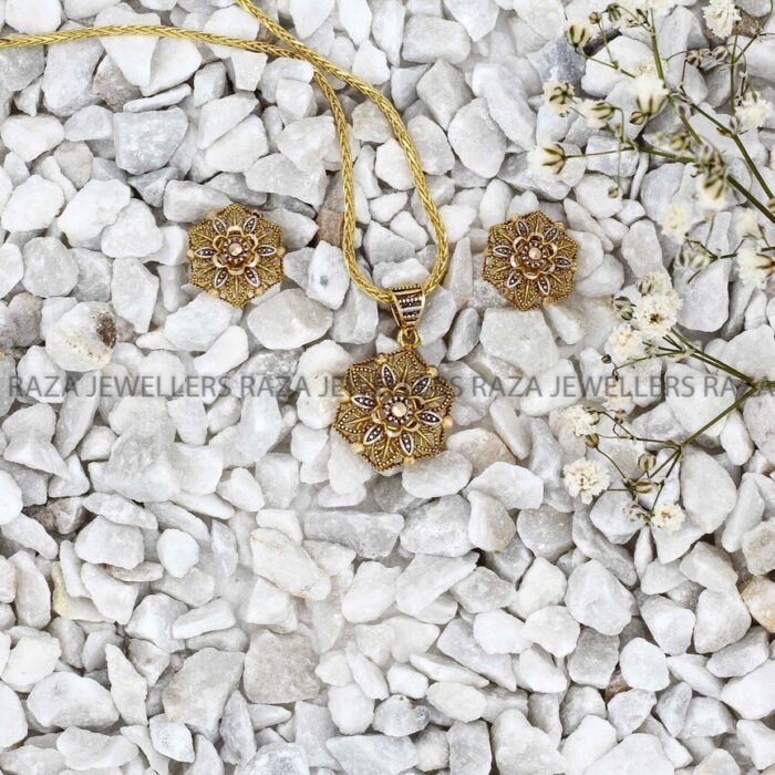 Antique Gold Locket Set
