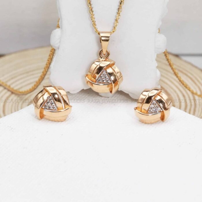 Mother of Pearl Gold Locket Set