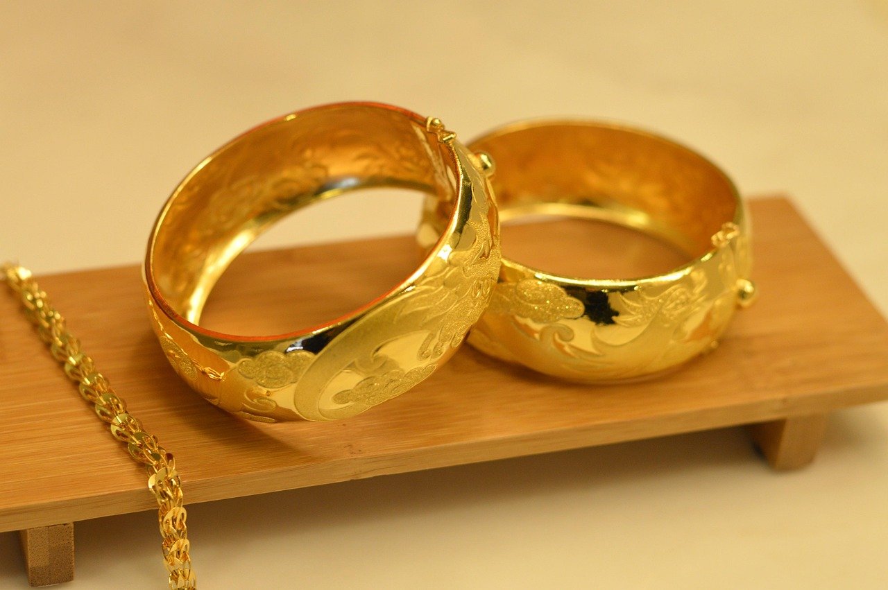 Use Gold as a Gift to create memories